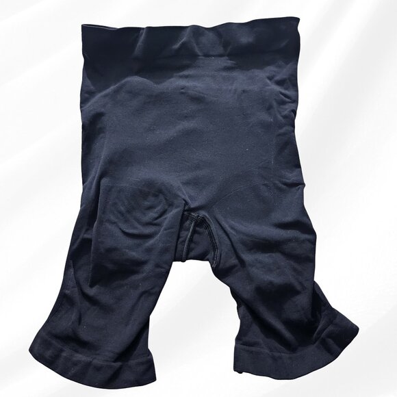 2/$50 SKIMS Onyx Seamless Sculpt Mid Thigh Shorts Size S NWT - Picture 3 of 8